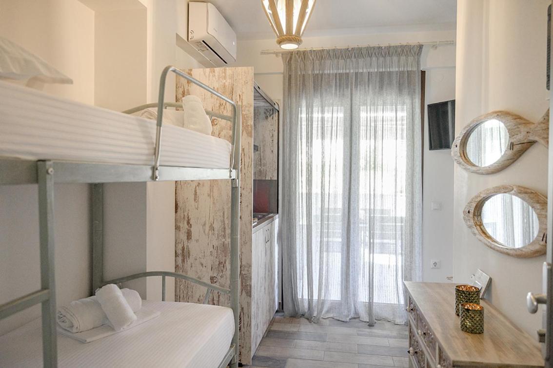 Meltemi Luxury Apartments ネア・ローダ エクステリア 写真