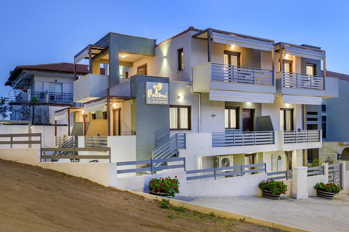 Meltemi Luxury Apartments ネア・ローダ エクステリア 写真