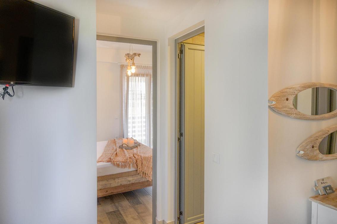 Meltemi Luxury Apartments ネア・ローダ エクステリア 写真