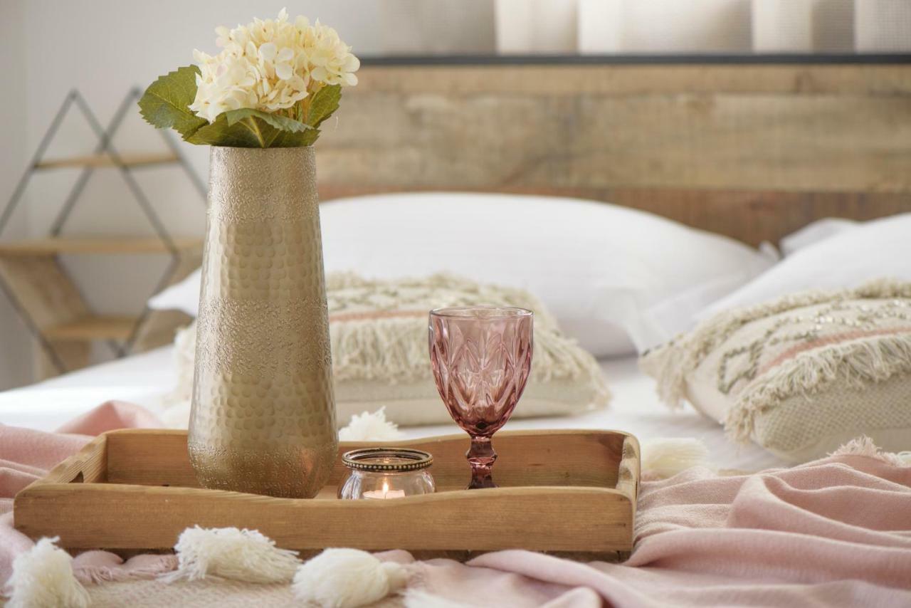 Meltemi Luxury Apartments ネア・ローダ エクステリア 写真